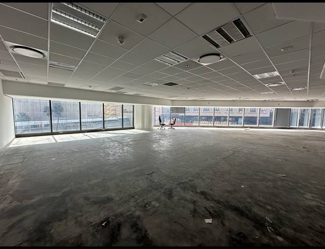 365M² OFFICE TO LET IN SANDTON CENTRAL